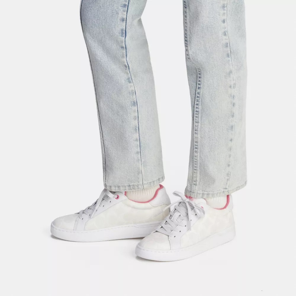 【Free Shipping】NIB Clip Low Top women‘s Sneaker In Signature Canvas size 6.5B